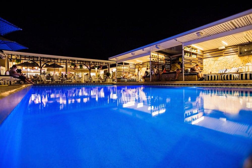 Rambutan Resort Townsville Exterior foto